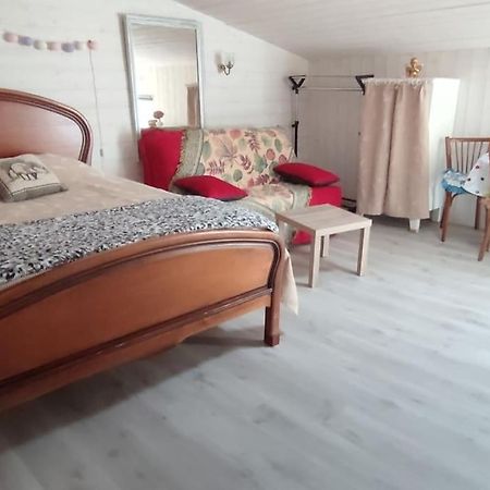 Studio Propre Et Cosy Le Mesnil-en-Vallée Extérieur photo