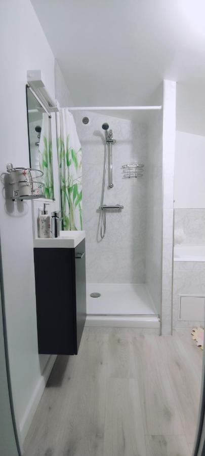Studio Propre Et Cosy Le Mesnil-en-Vallée Extérieur photo